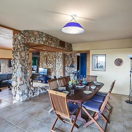 Foothills, Exquisite 5bdr With Pool And Stunning Views Villa