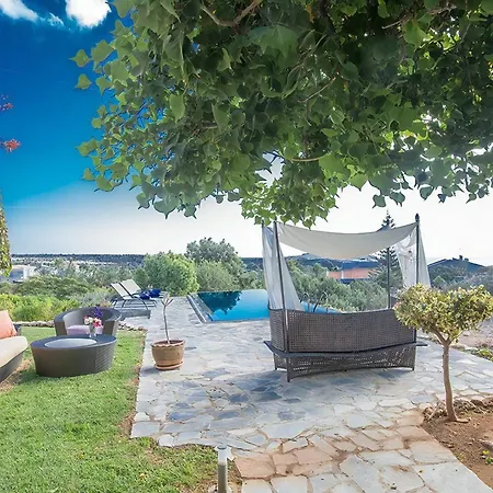 Foothills, Exquisite 5bdr With Pool And Stunning Views Villa