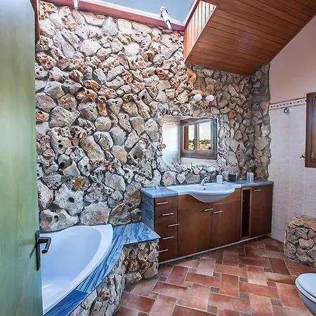 Villa Foothills, Exquisite 5bdr With Pool And Stunning Views *
