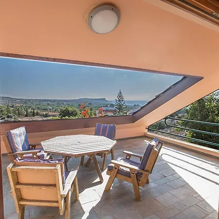 Foothills, Exquisite 5bdr With Pool Villa