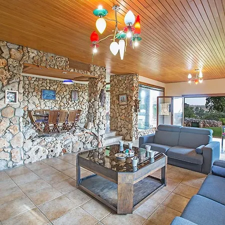 Villa Foothills, Exquisite 5bdr With Pool Ayía Nápa