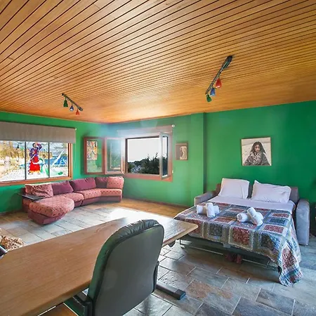 Foothills, Exquisite 5bdr With Pool