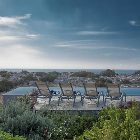 Foothills, Exquisite 5bdr With Pool