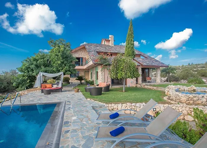 Foothills, Exquisite 5bdr With Pool Villa *